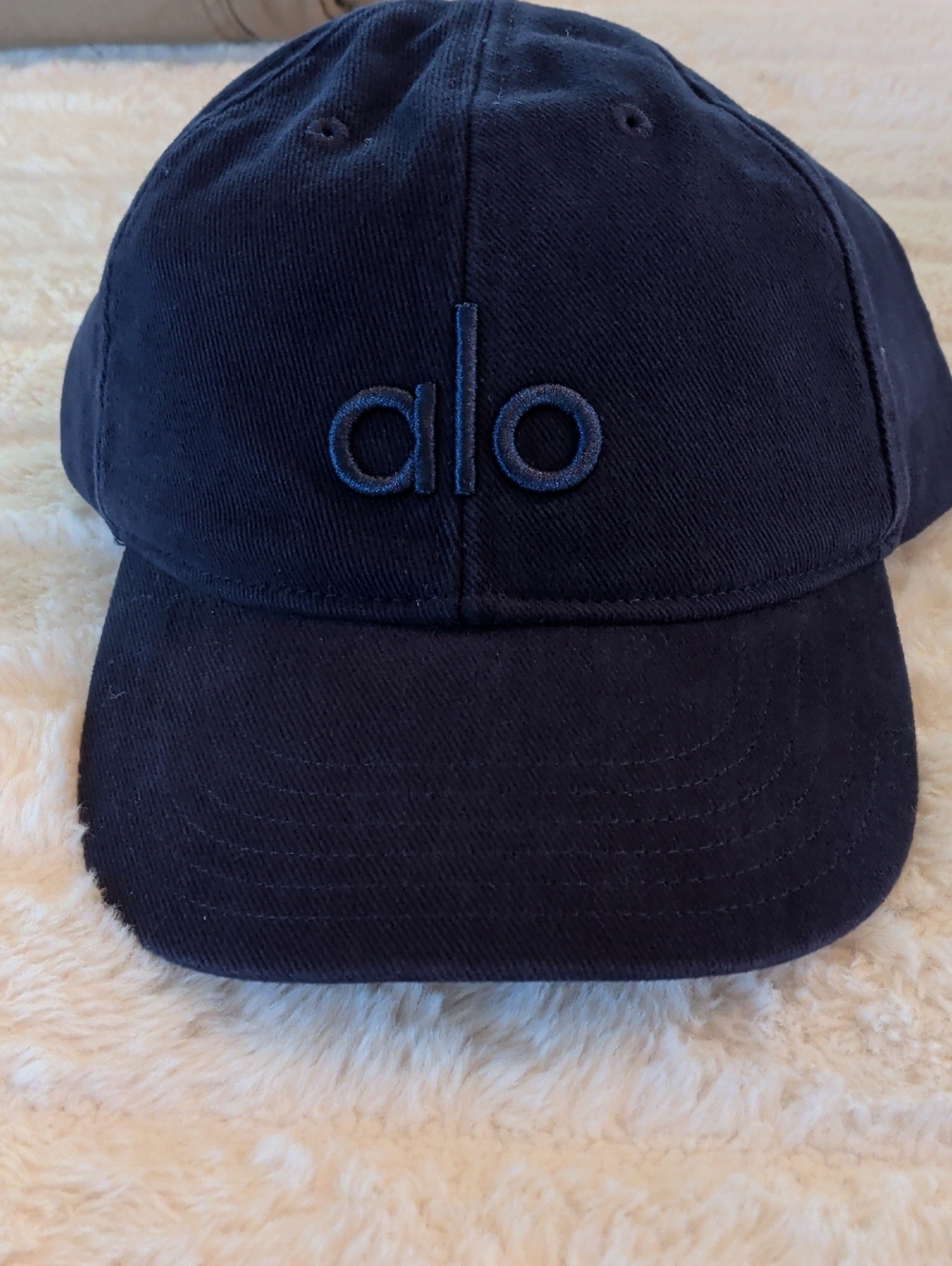 ALO Yoga  Navy Embroidered Baseball Cap